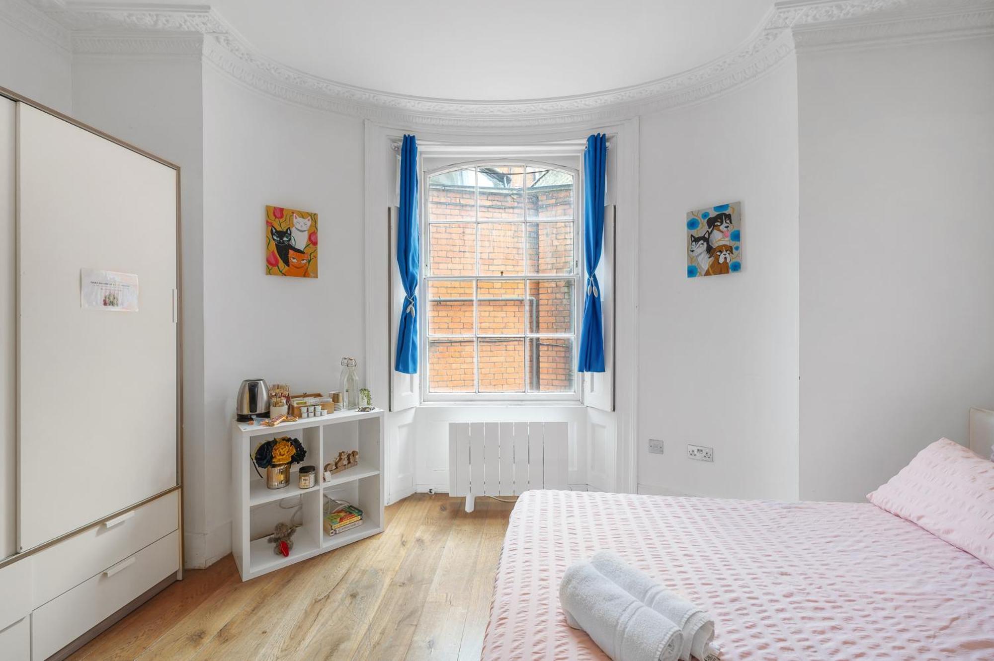 Flat Offers Superb Transport Connections * Londra
