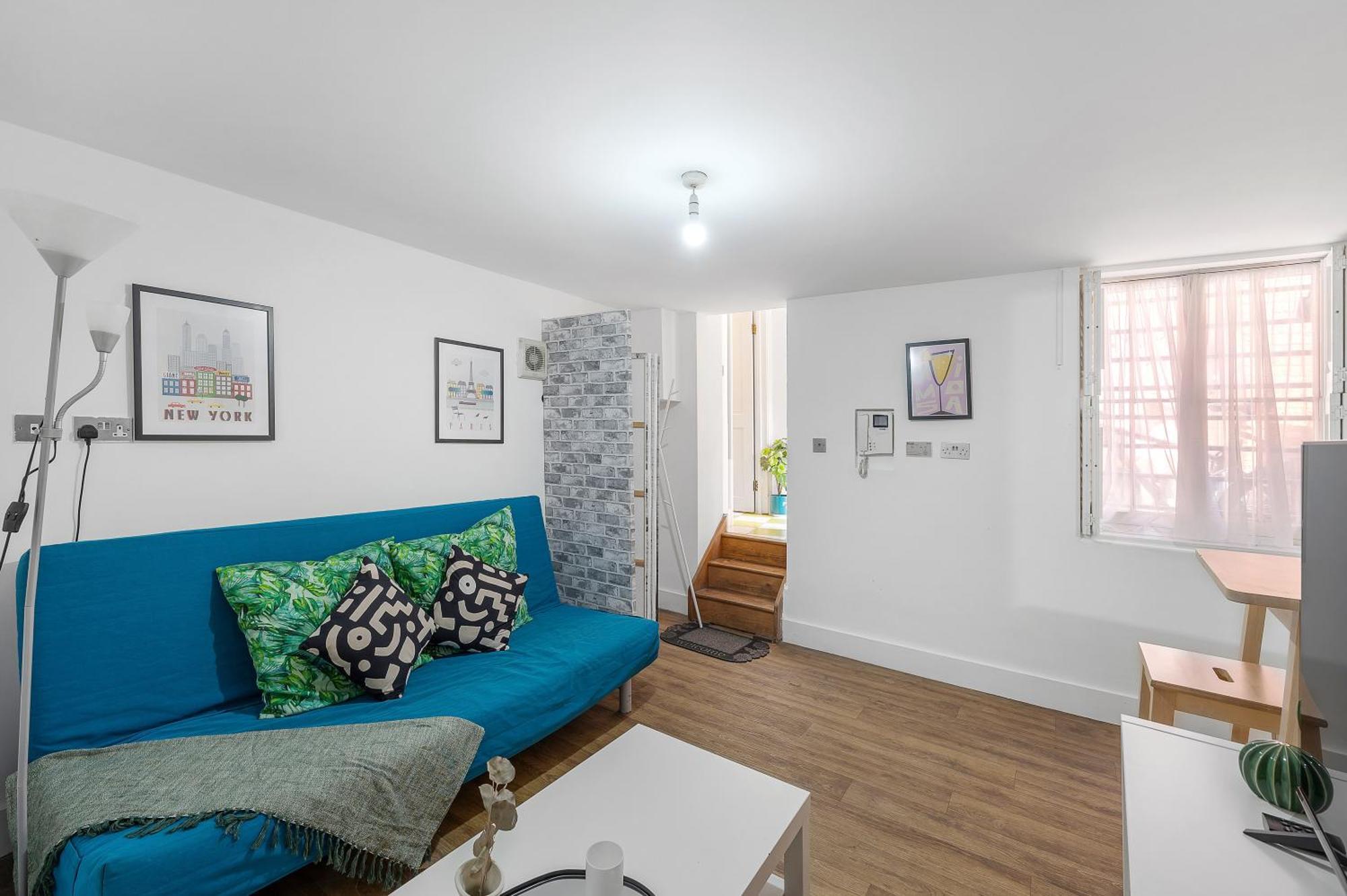Flat Offers Superb Transport Connections * Londra